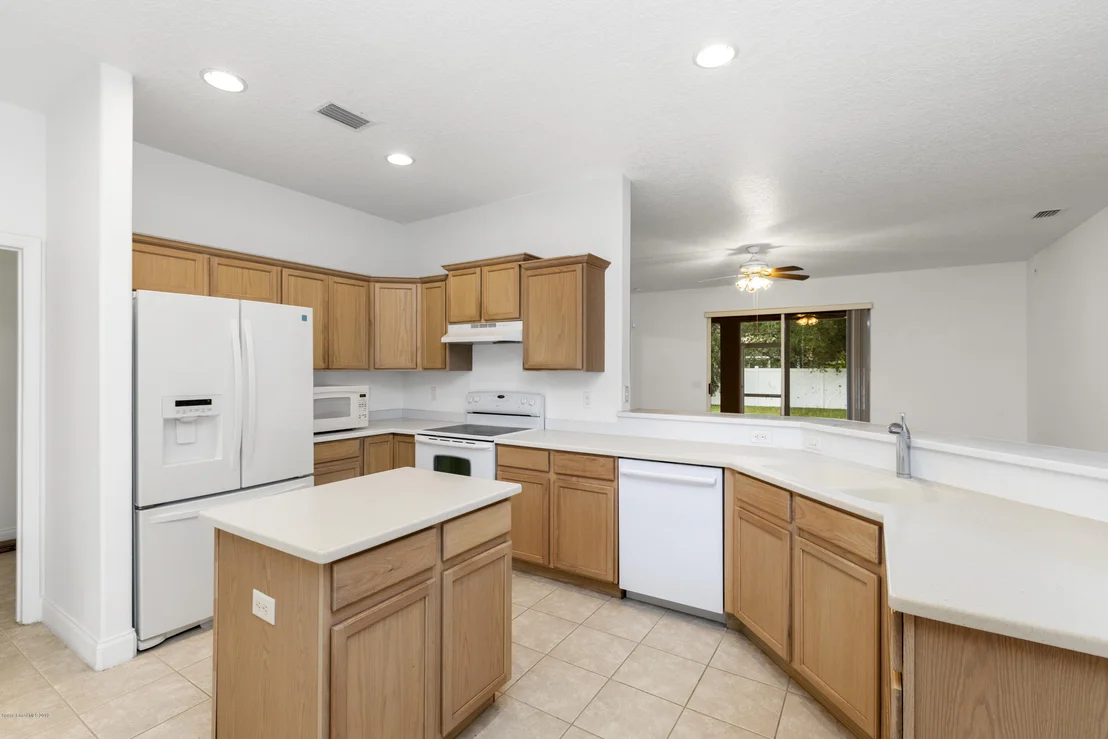 Photo of 1600 Bridgeport Circle