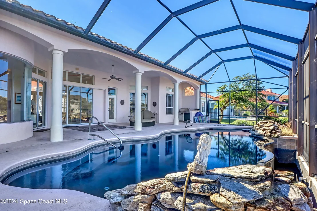 Photo of 402 Flanders Drive