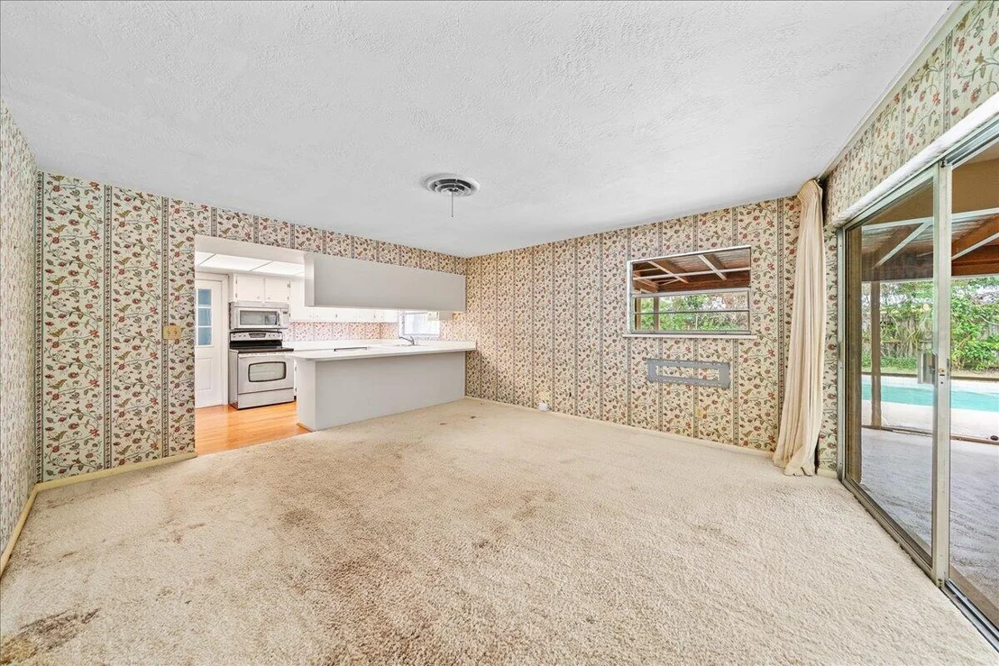 Photo of 550 Seabreeze Drive
