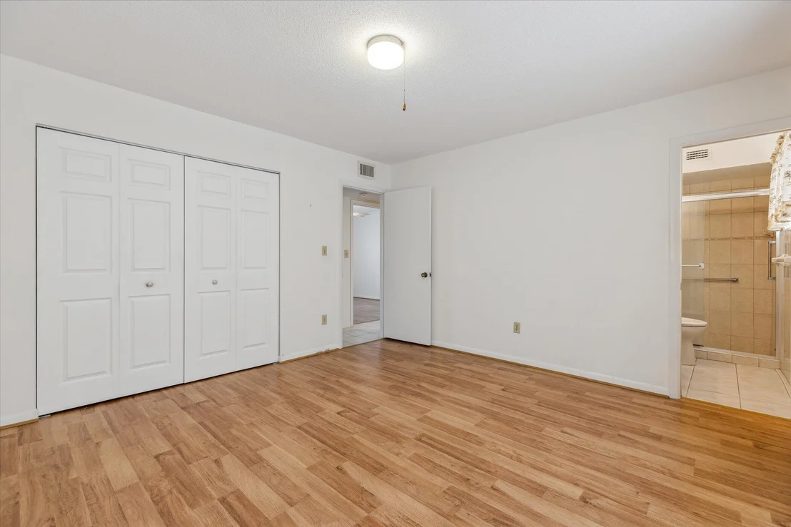 Photo of 2962 Chipper Drive NE