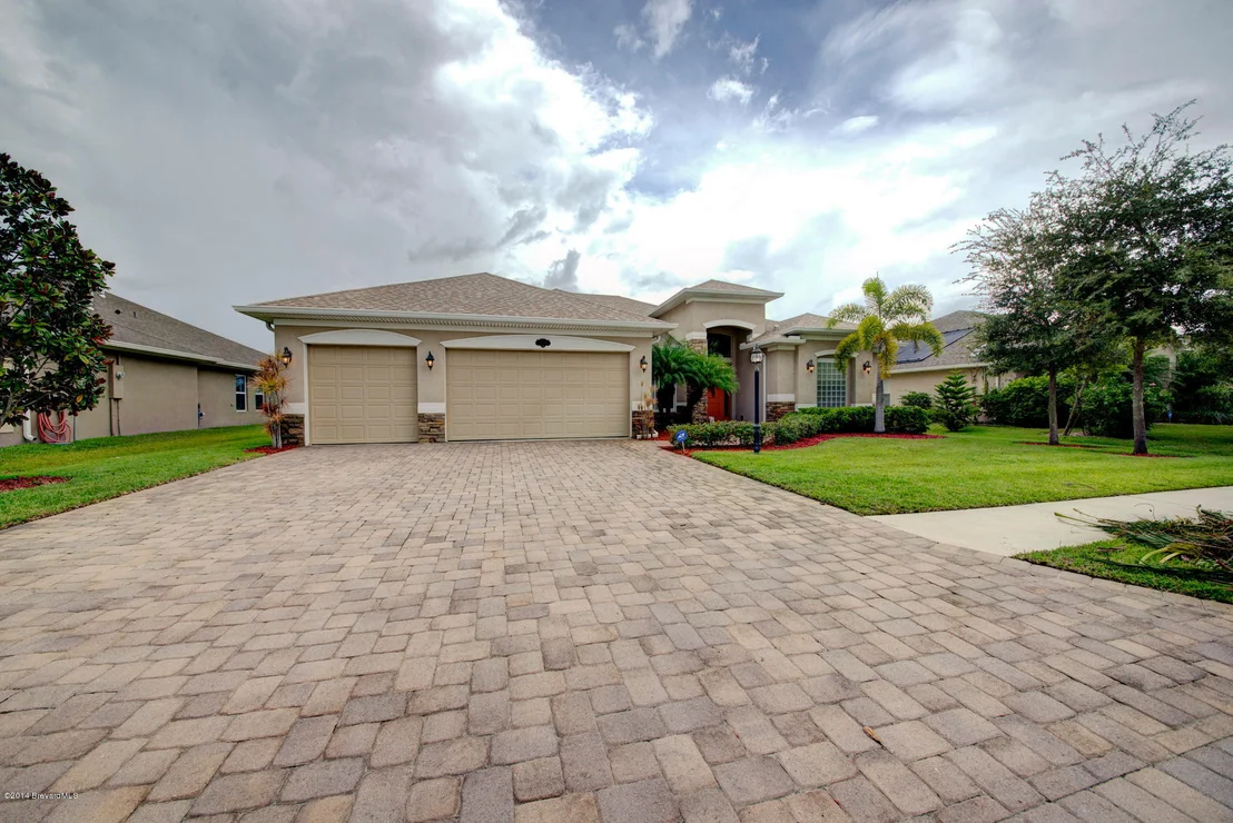 Photo of 2224 Botanica Circle