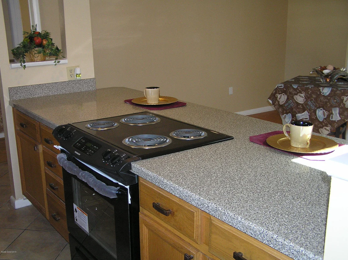 Photo of 1011 Hibiscus Street