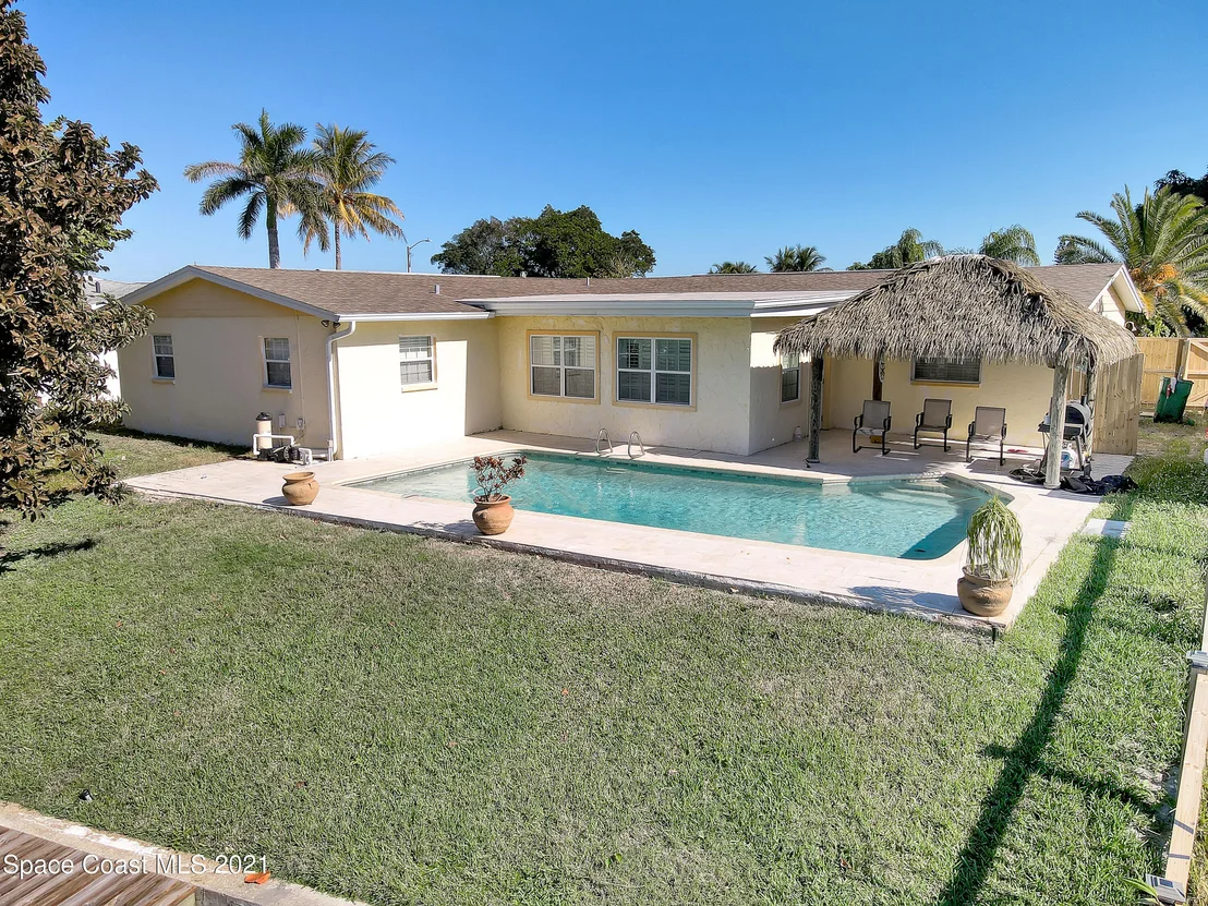 Photo of 444 Sparrow Drive