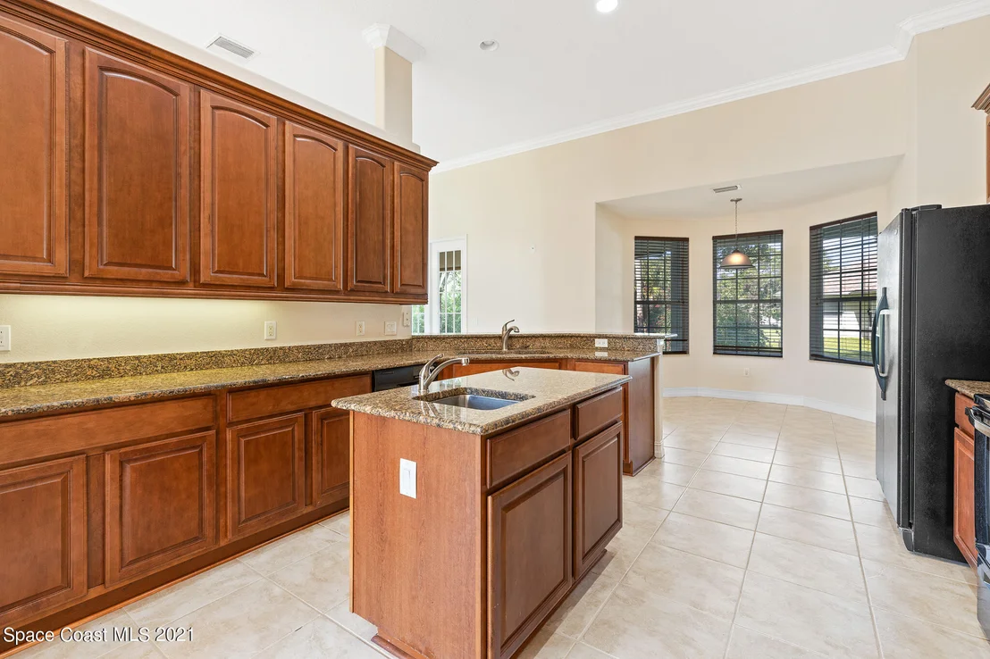Photo of 869 Seven Gables Circle SE
