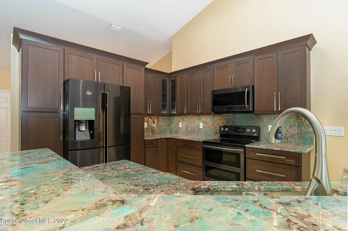 Photo of 6573 Sheridan Road