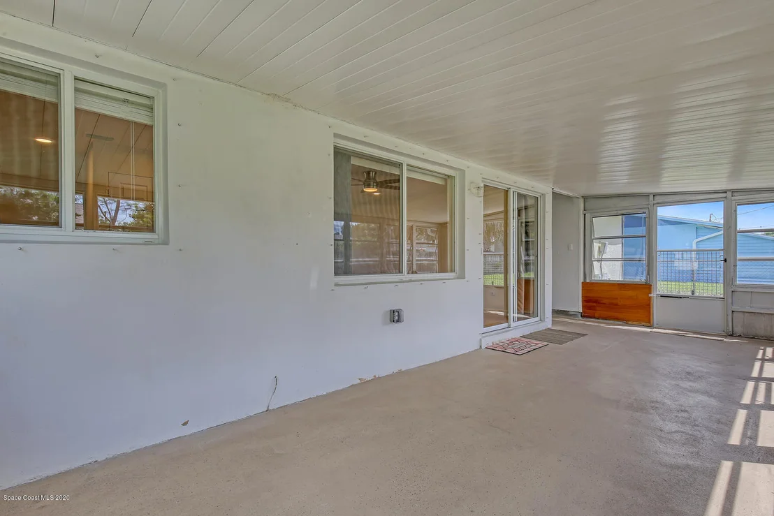 Photo of 930 Bacon Circle NE
