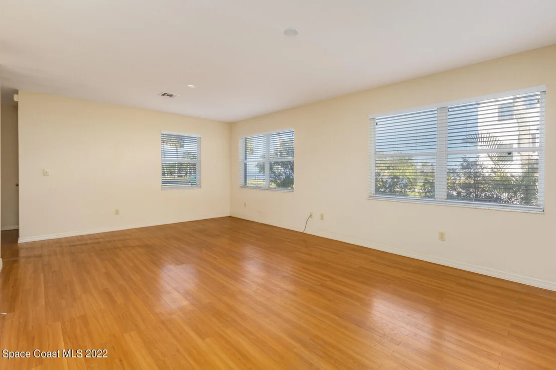 Photo of 2922 Riverview Drive