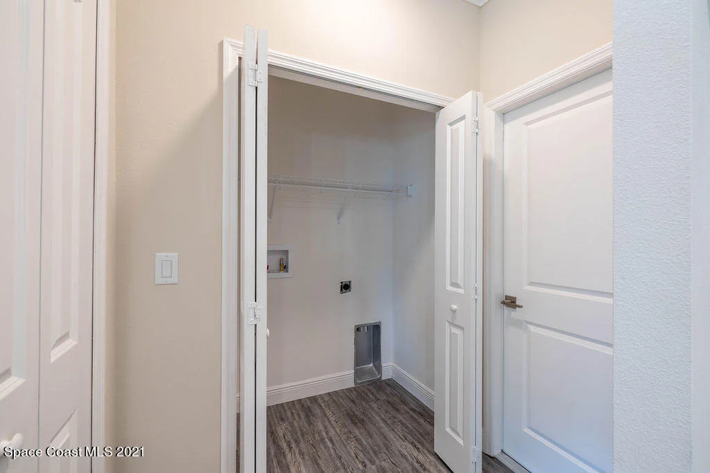 Photo of 130 W Fee Avenue