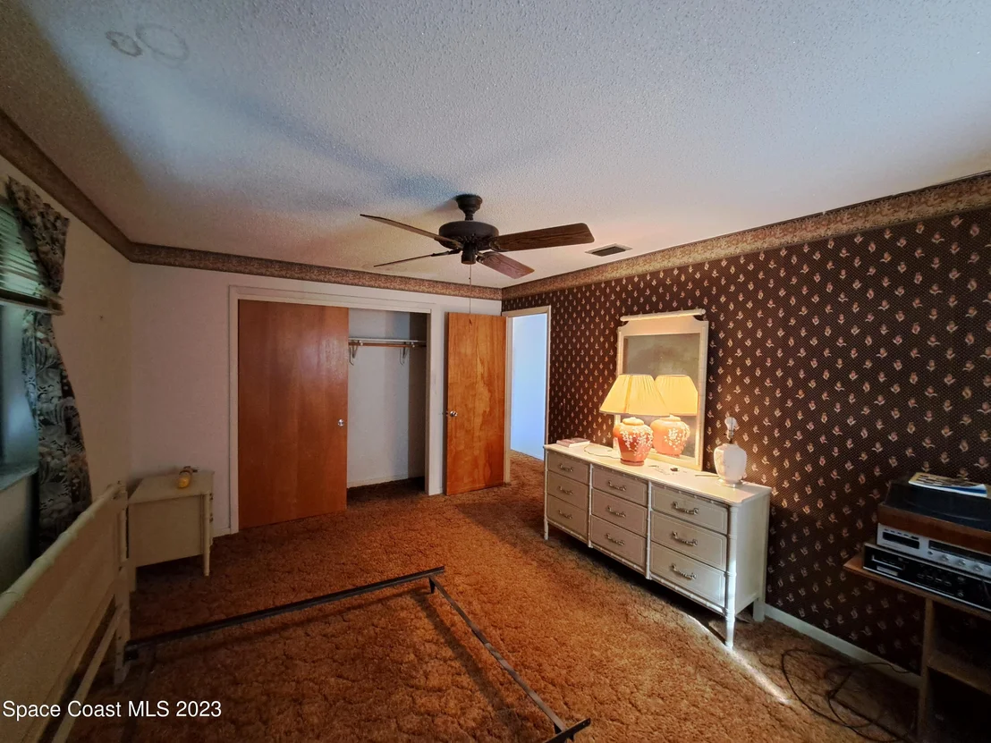 Photo of 925 Gulfstream Avenue