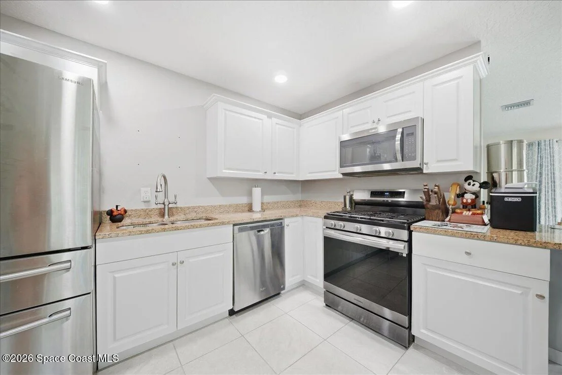 Photo of 2484 Victor Road