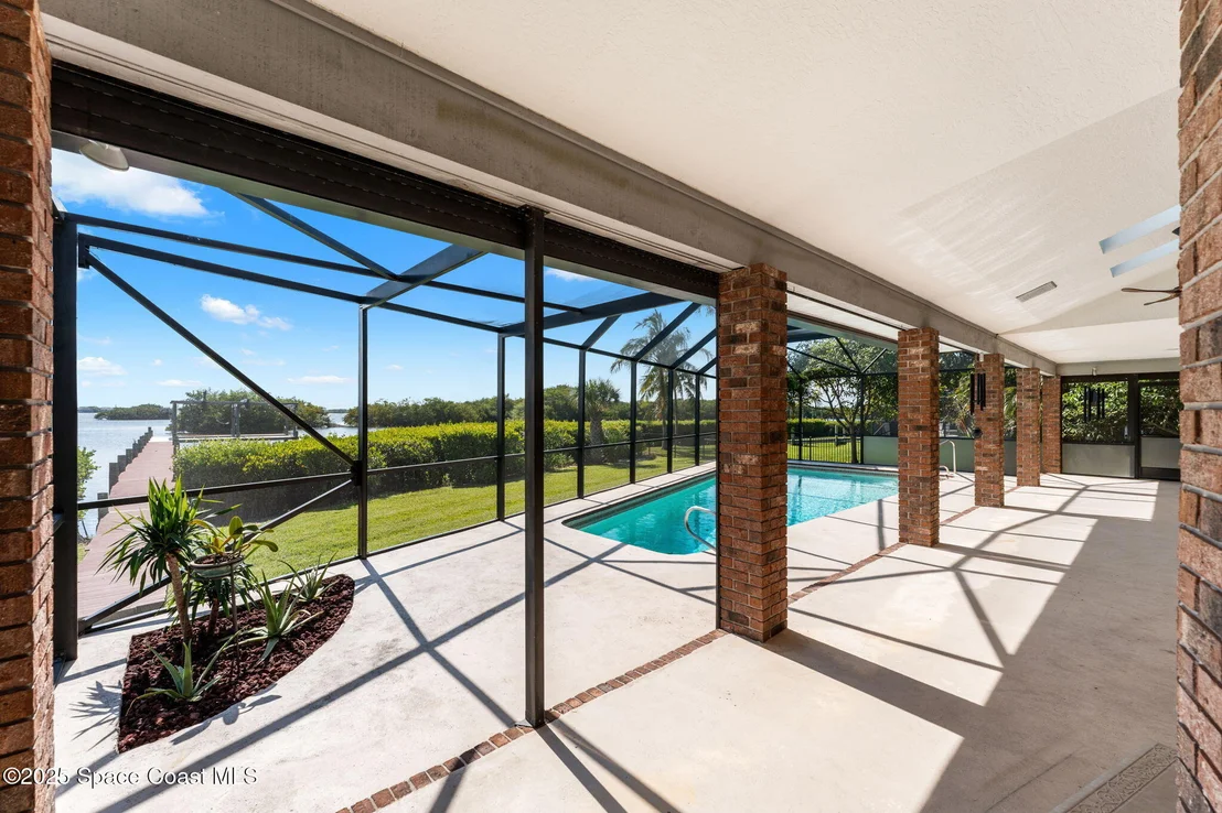 Photo of 418 Lanternback Island Drive