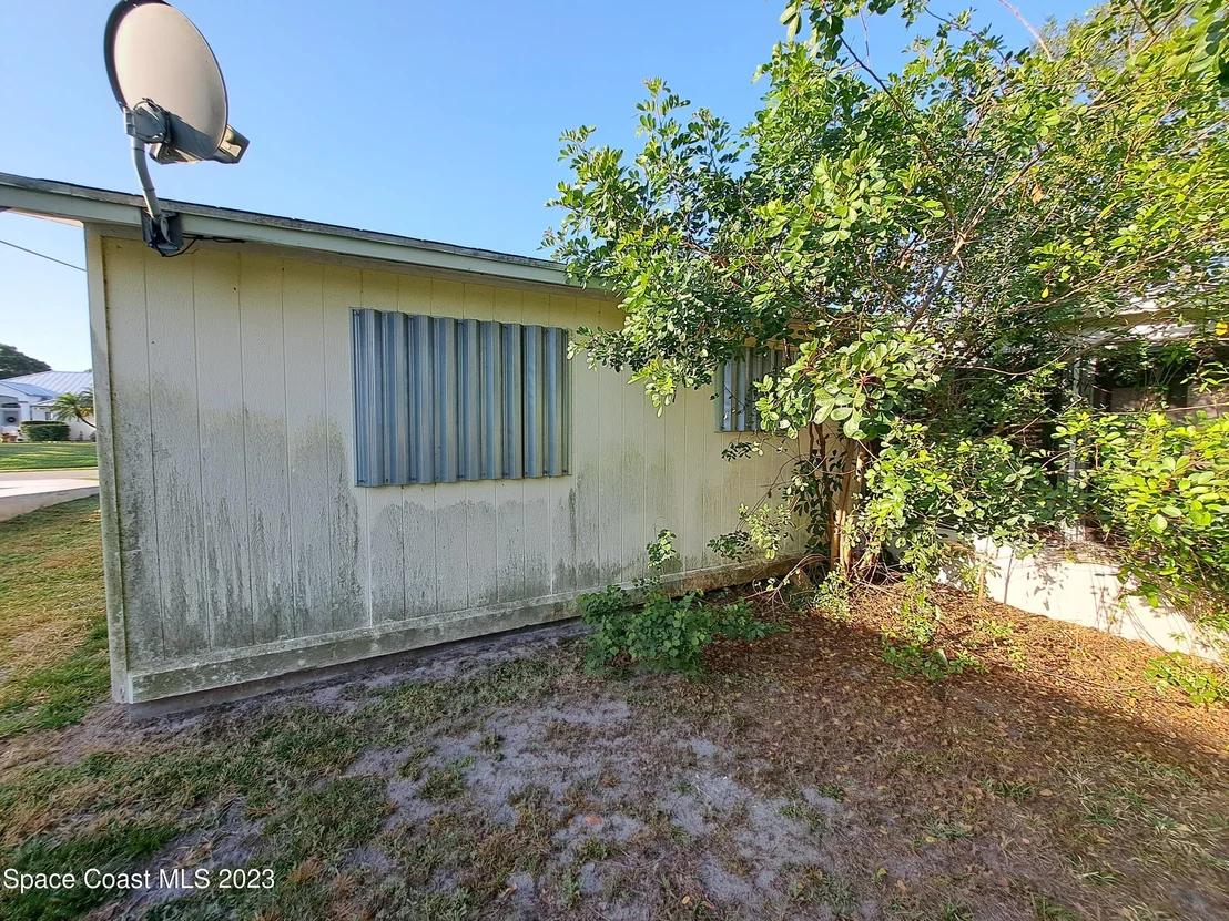 Photo of 925 Gulfstream Avenue
