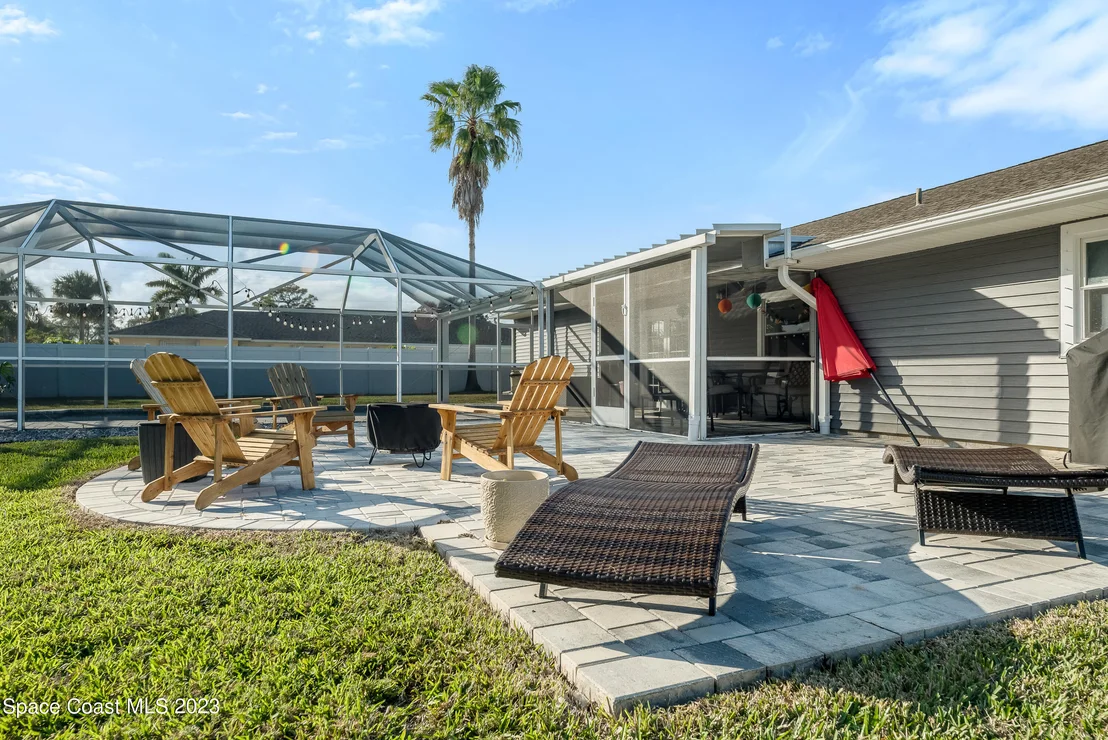 Photo of 2624 School Drive NE