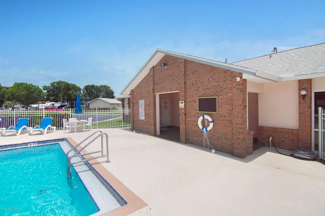 Photo of 989 South Fork Circle