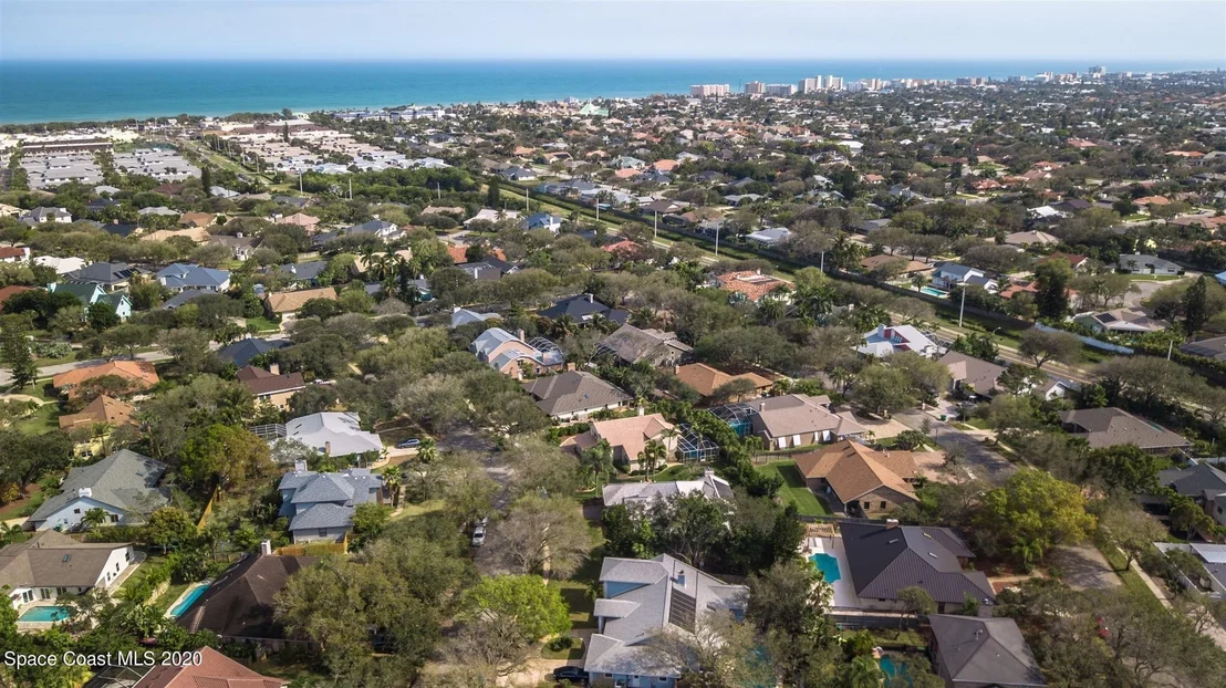 Photo of 569 Hummingbird Drive