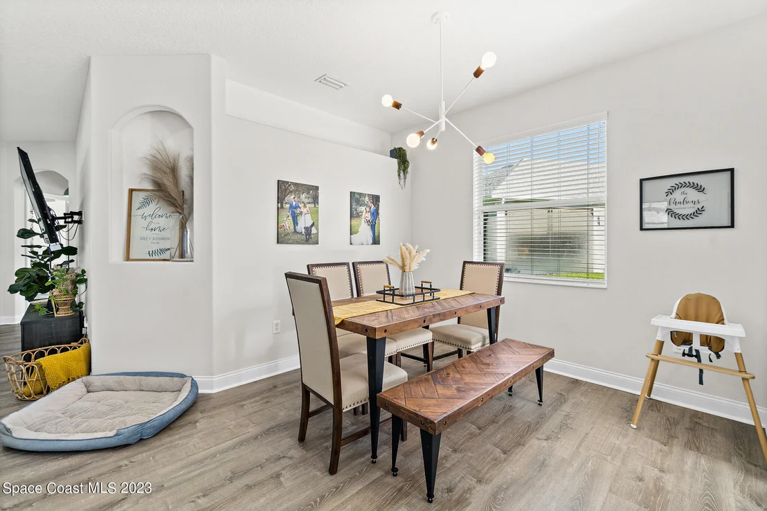 Photo of 362 Waterside Circle