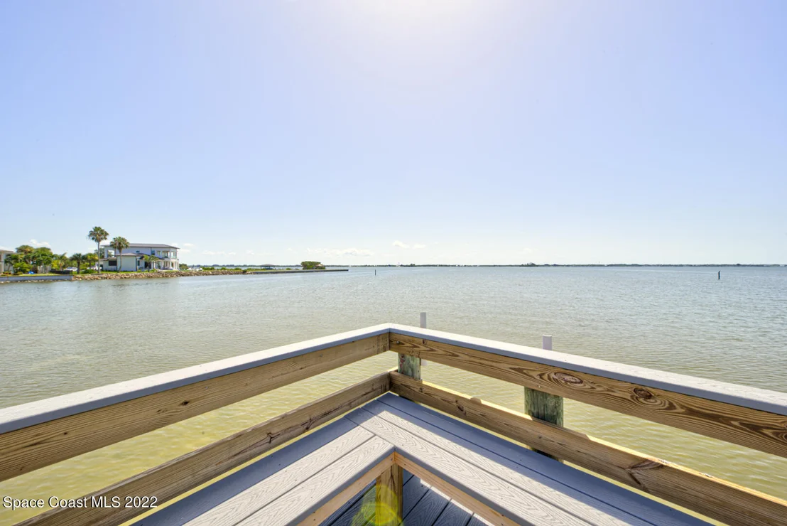 Photo of 334 Island Drive