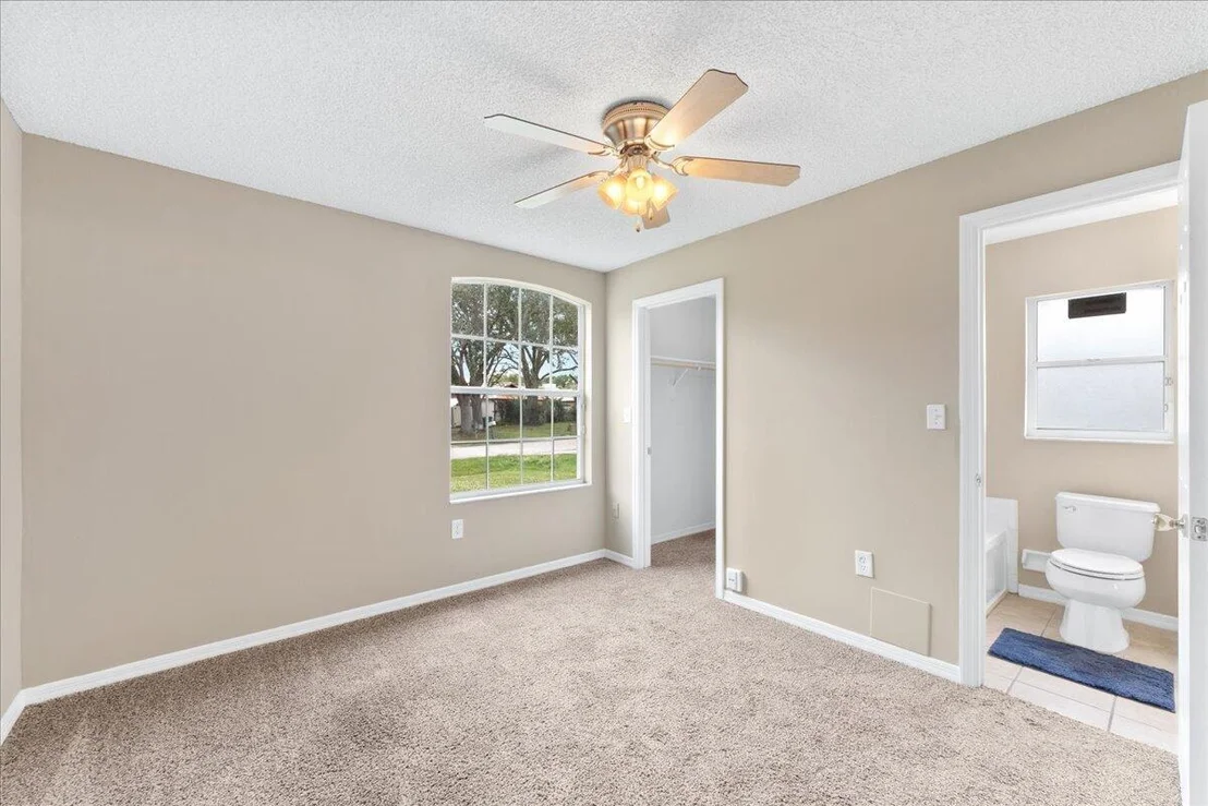 Photo of 280 Clearbrook NE