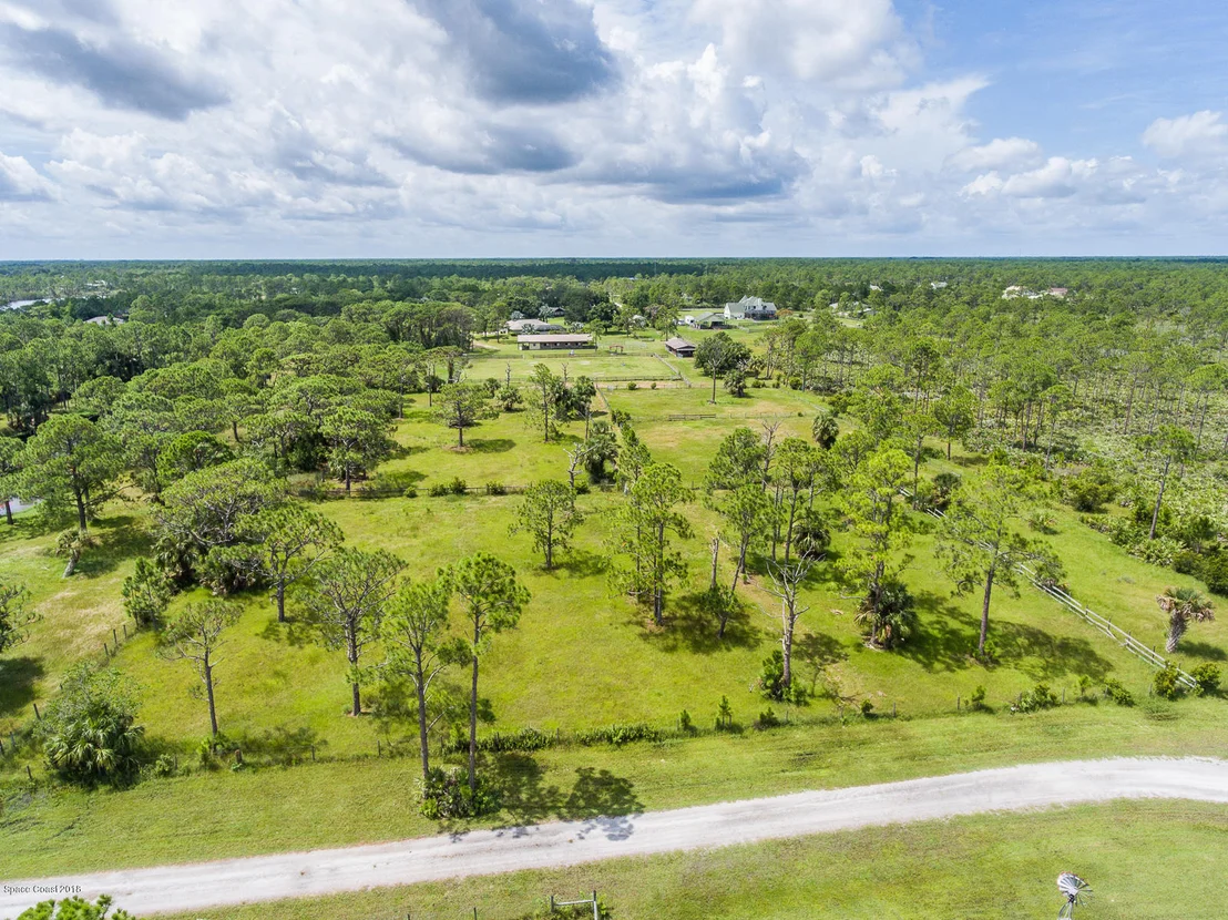 Photo of 2040 Benjamin Road