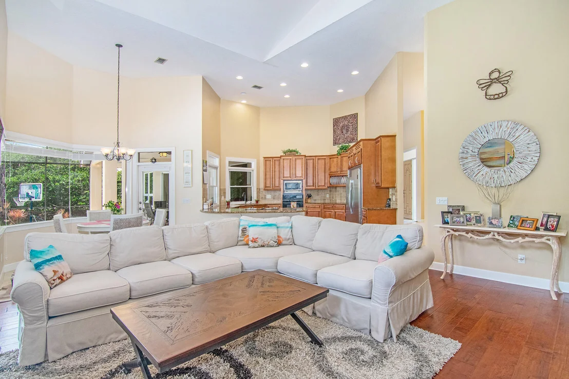 Photo of 717 Oak Park Drive