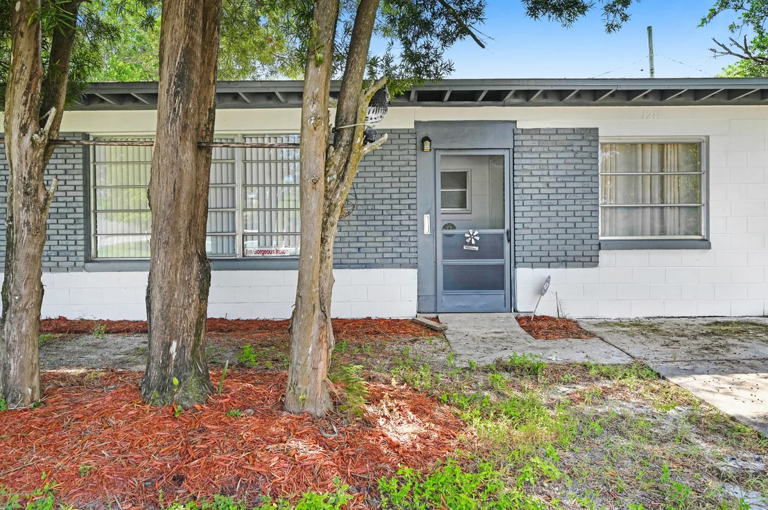Photo of 1211 Westview Drive