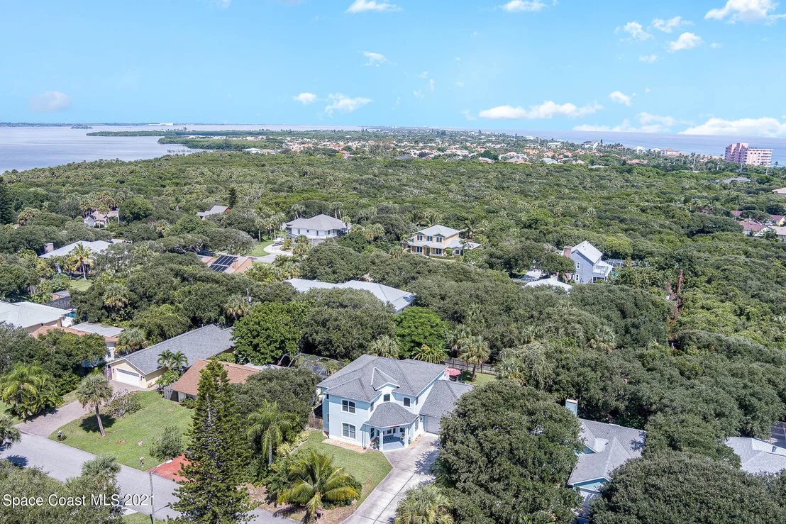 Photo of 250 Heron Drive