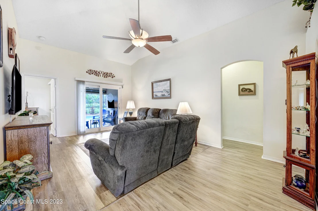 Photo of 2572 Ventura Circle