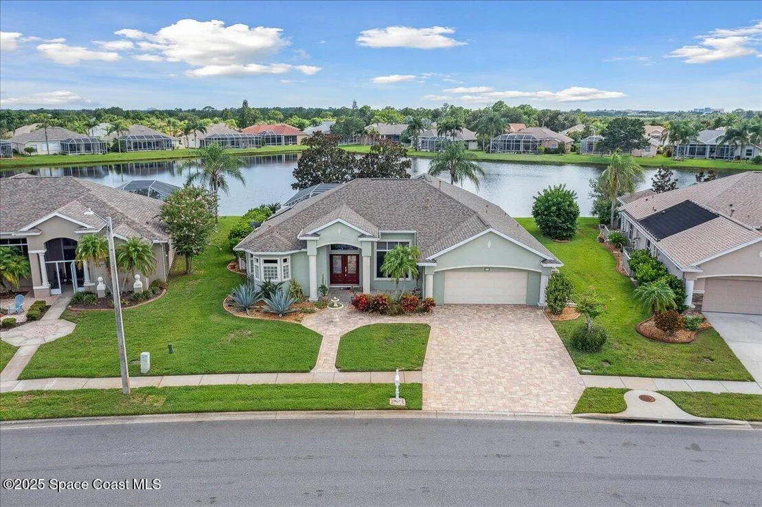 Photo of 827 Thrasher Drive