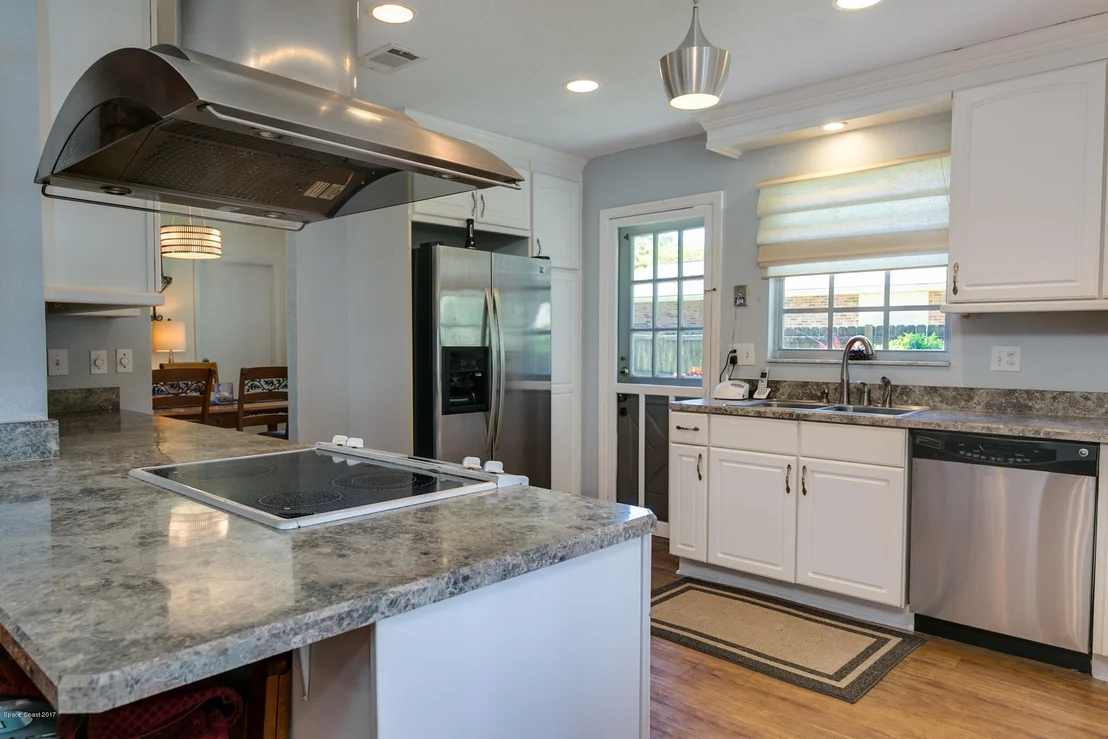 Photo of 625 Manor Place