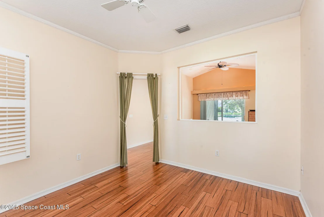 Photo of 2597 Addington Circle