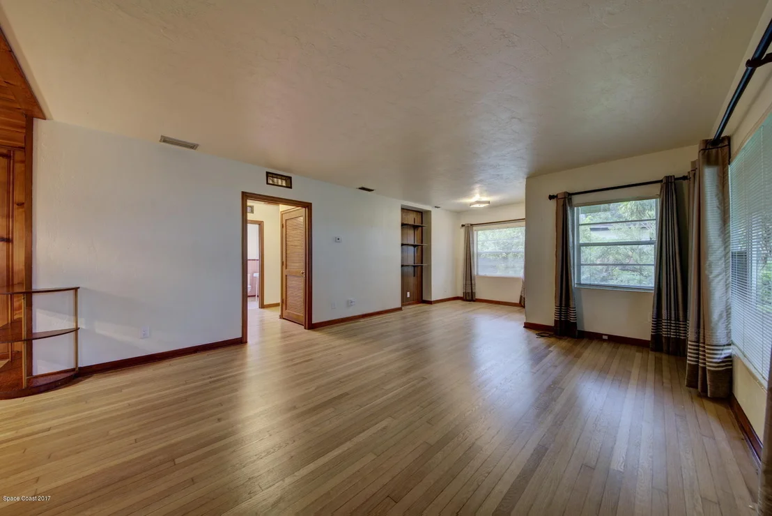 Photo of 720 Seminole Drive
