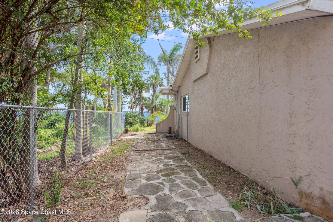 Photo of 555 Rockledge Drive