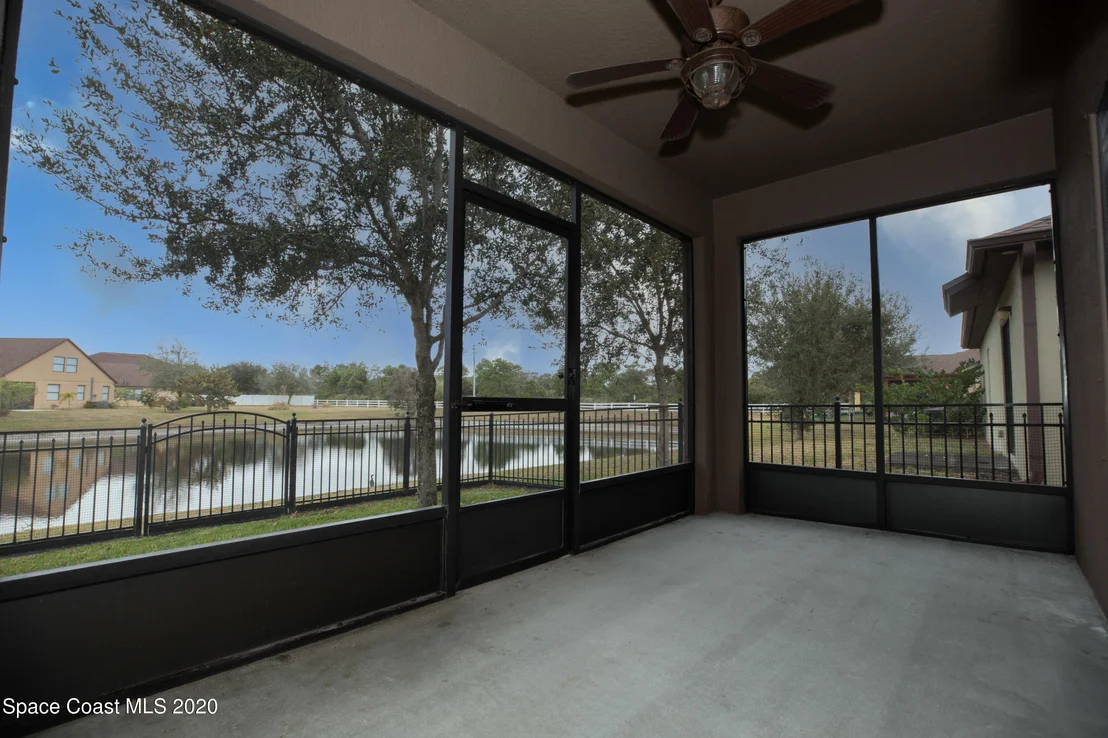 Photo of 1040 Cayman Drive