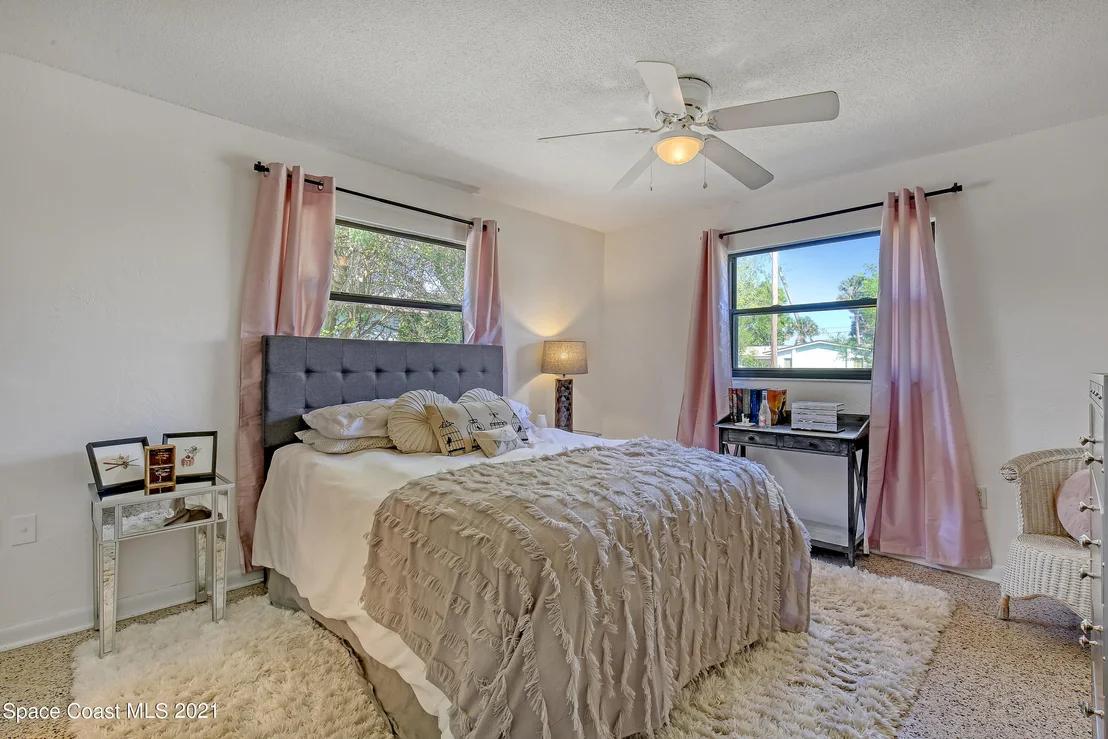 Photo of 1713 Golfview Drive