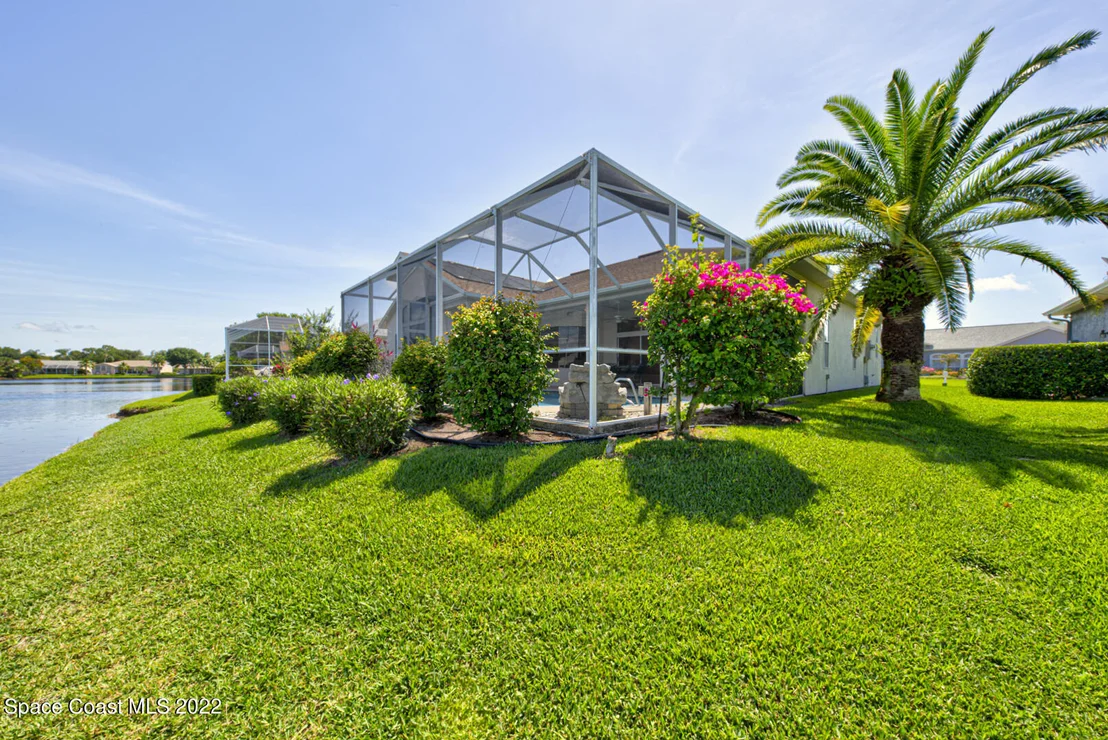 Photo of 1004 Fieldstone Drive