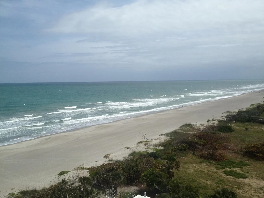 Photo of Unit 302 at 877 A1a