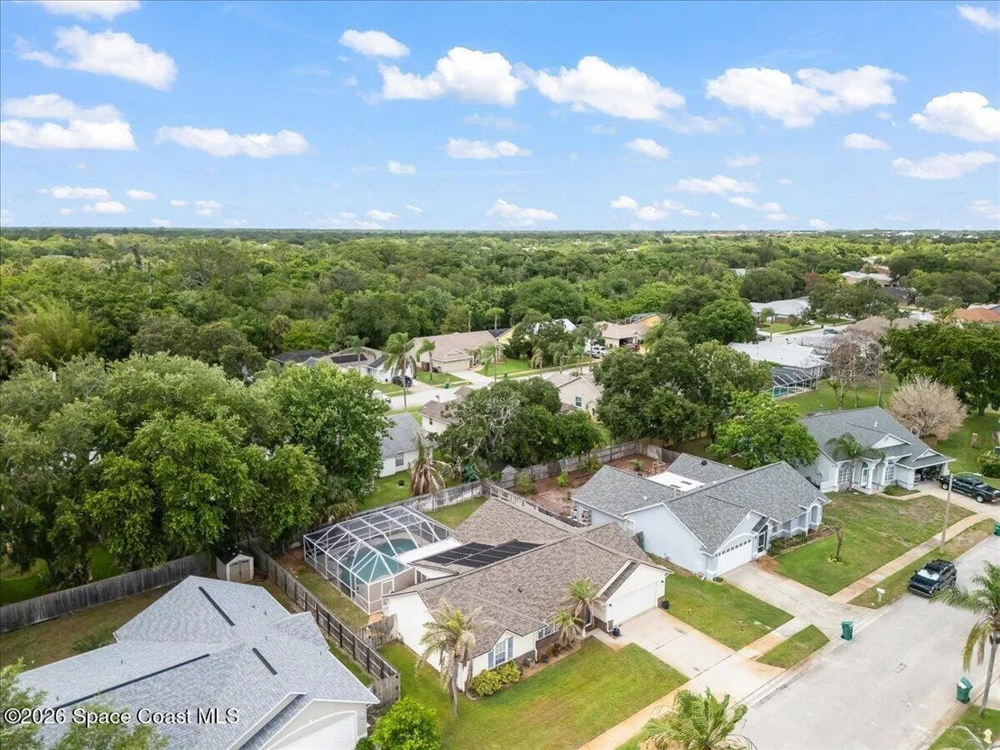Photo of 3320 Lakeview Circle
