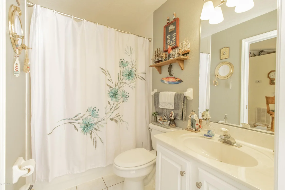 Photo of 6281 Golfview Avenue
