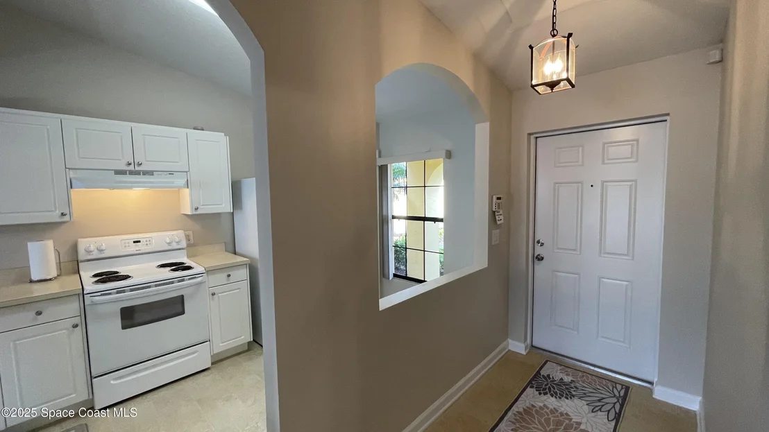 Photo of Unit 103 at 975 Luminary Circle