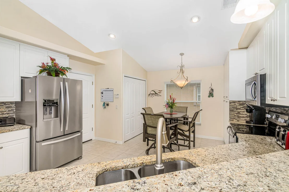 Photo of 7147 Broderick Drive