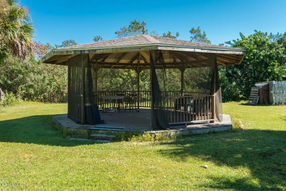 Photo of 555 Hall Road