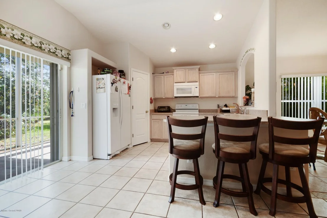Photo of 973 Villa Drive