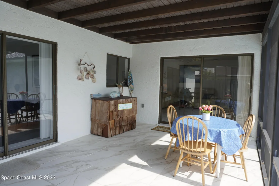 Photo of 710 Hibiscus Drive