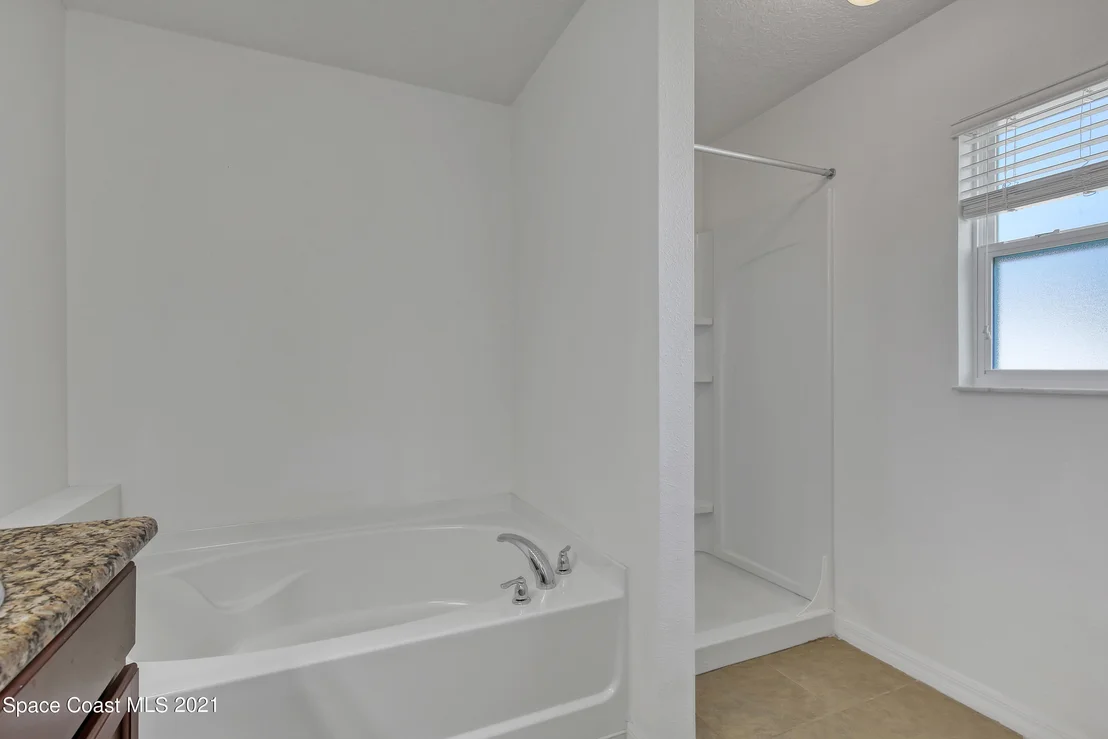 Photo of 1290 Corbett Lane