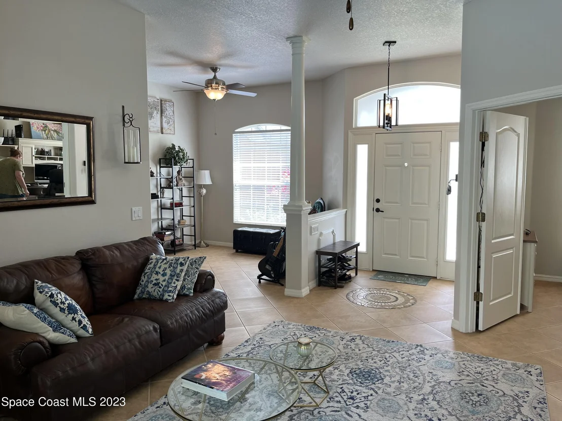Photo of 1661 Whitman Drive