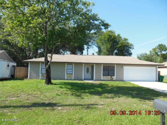 Photo of 7069 Bayfront Road
