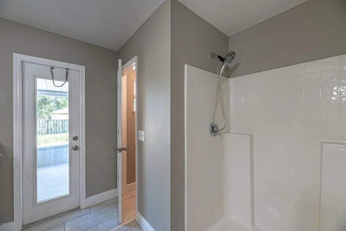 Photo of 6107 Corning Road