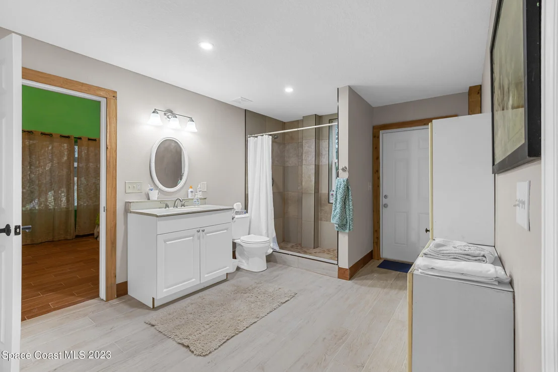 Photo of 1370 Gopher Slough Road