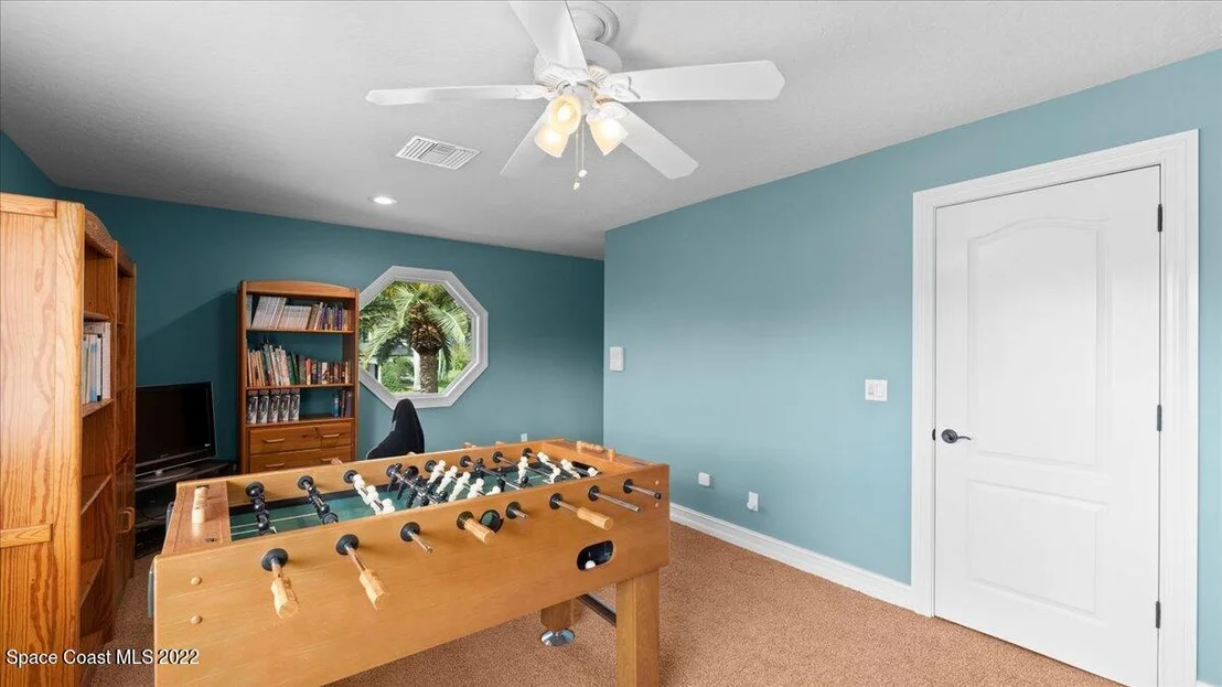 Photo of 873 Oak Park Drive