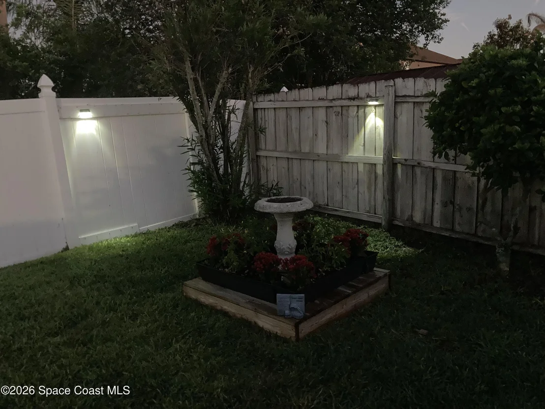 Photo of 1161 White Oak Circle